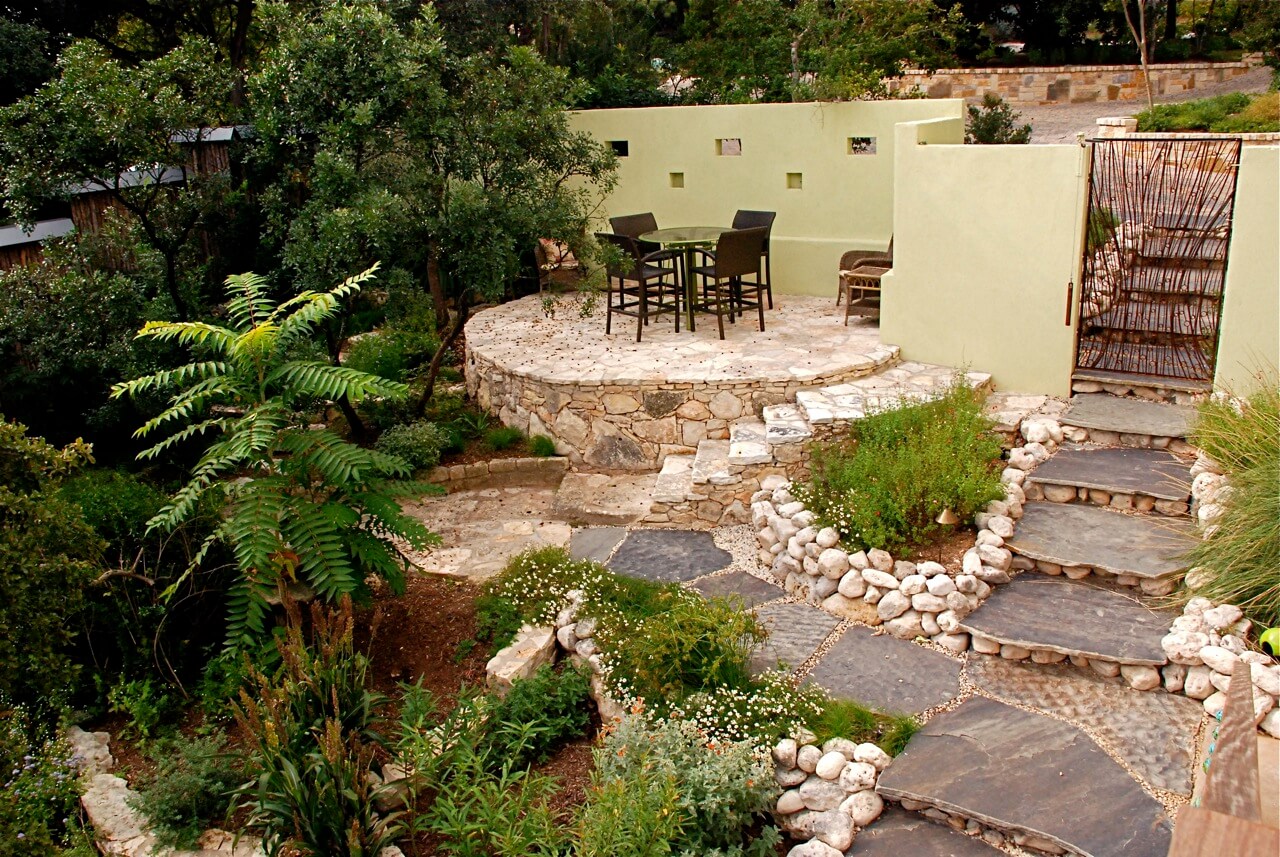 15+ Enhancing Backyard Patio Design Ideas For Small Spaces
