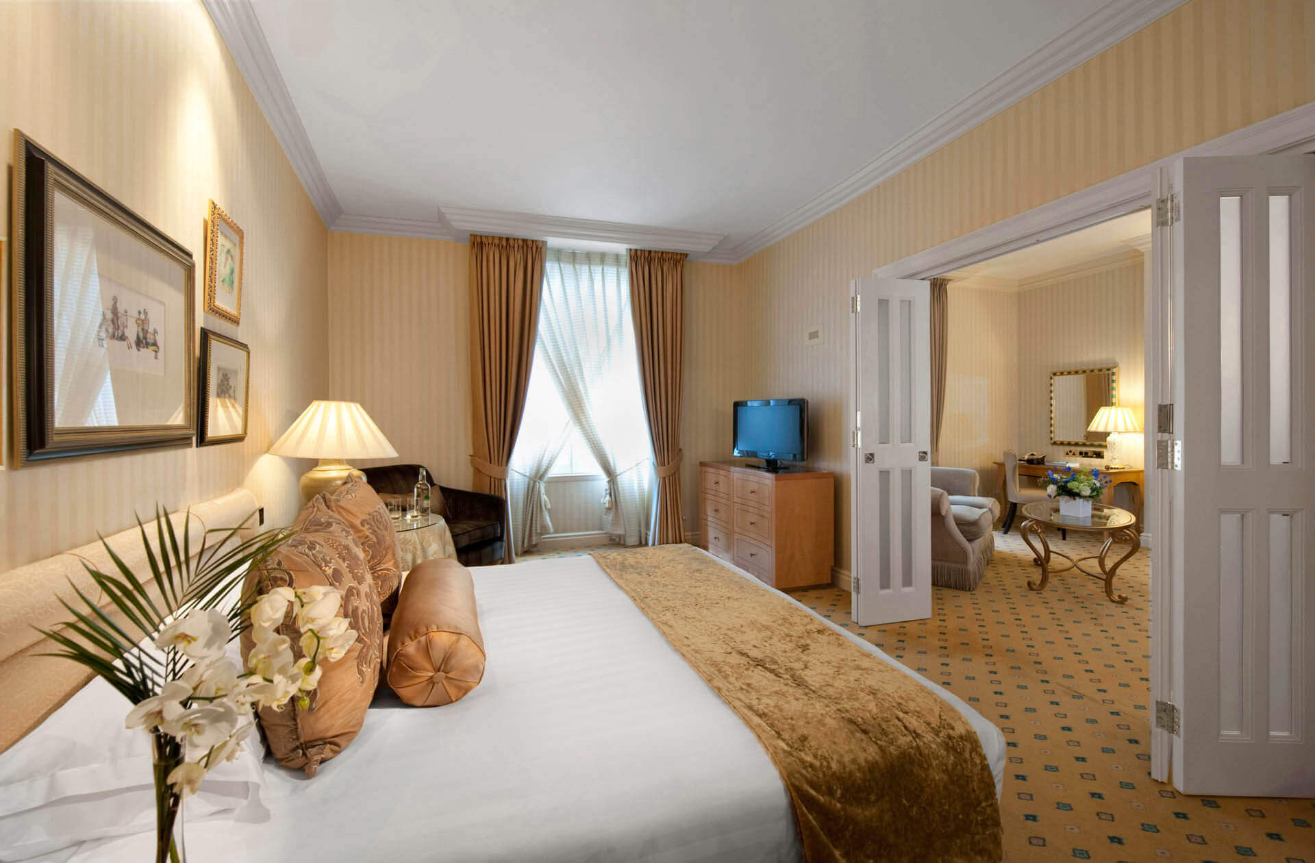 How to Make Your Bed Feel Like it Belongs in a FiveStar Hotel