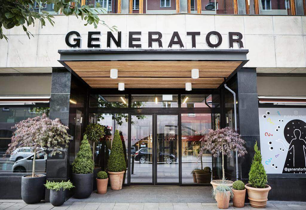 Top 10 Cities With Generator Hostels For Luxurious Stay AI