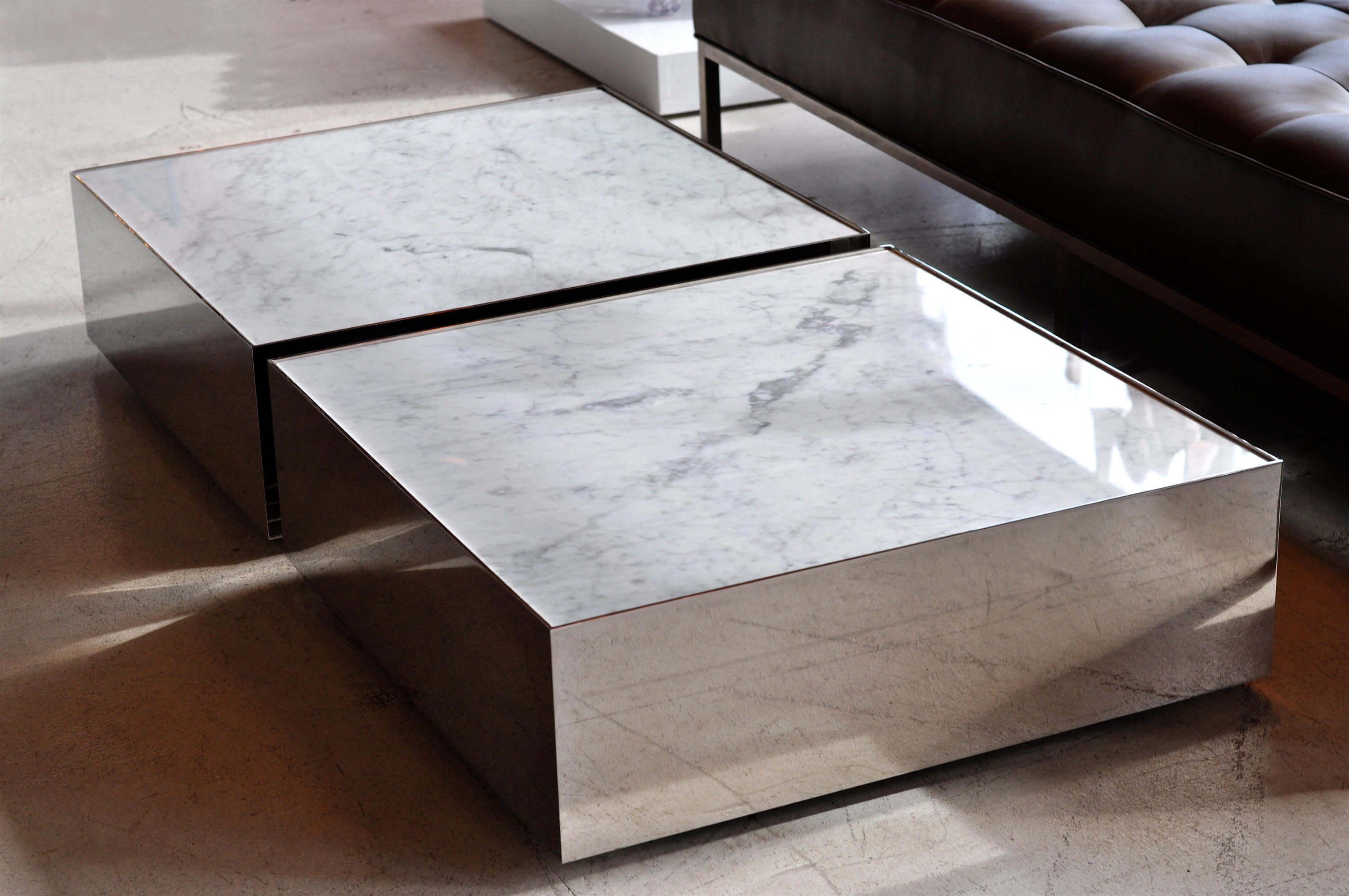 Shiny and Sunning Marble Table Design Ideas For The Flooring