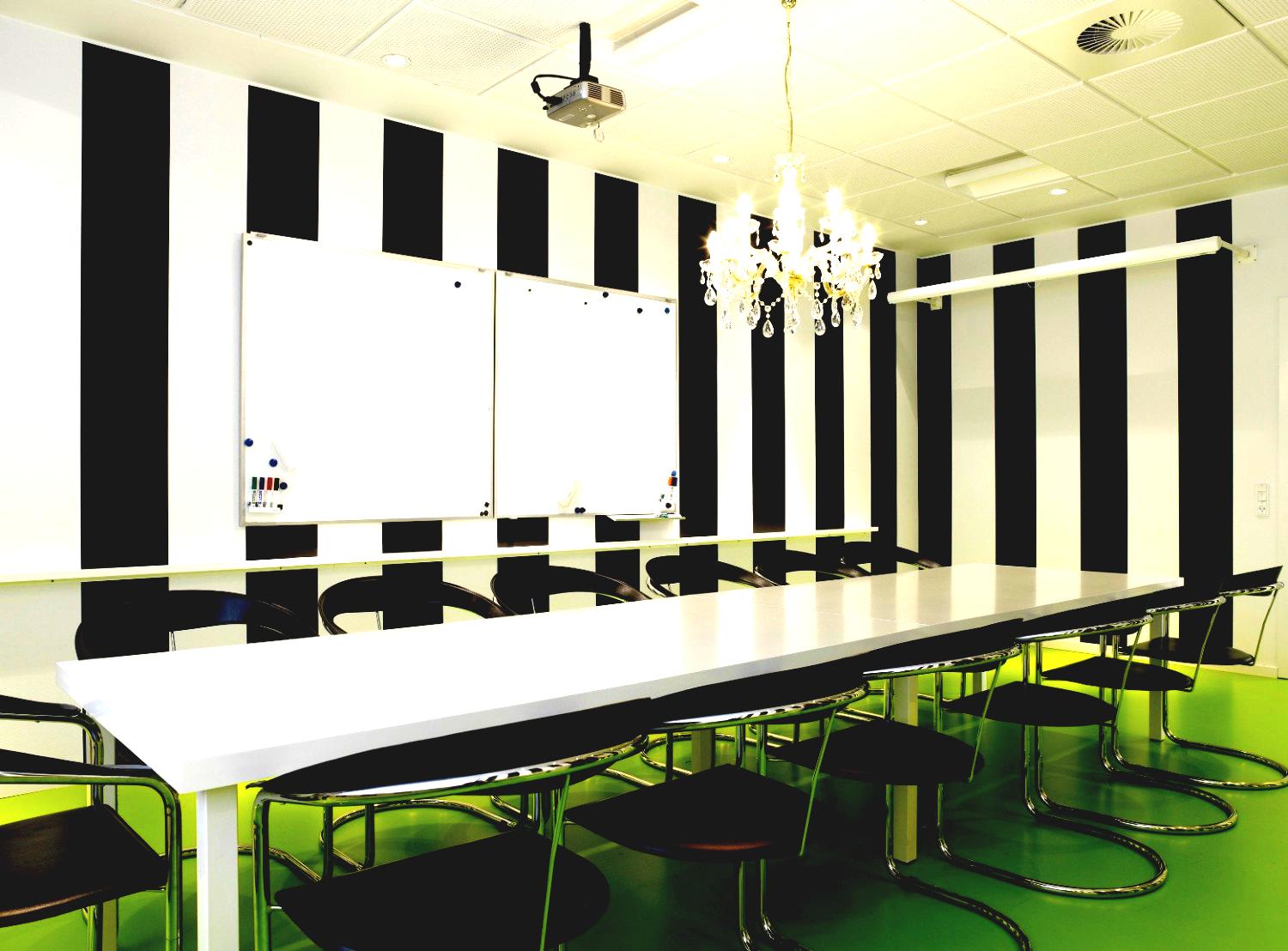 Creative Office Wall Design Ideas Increase the productivity