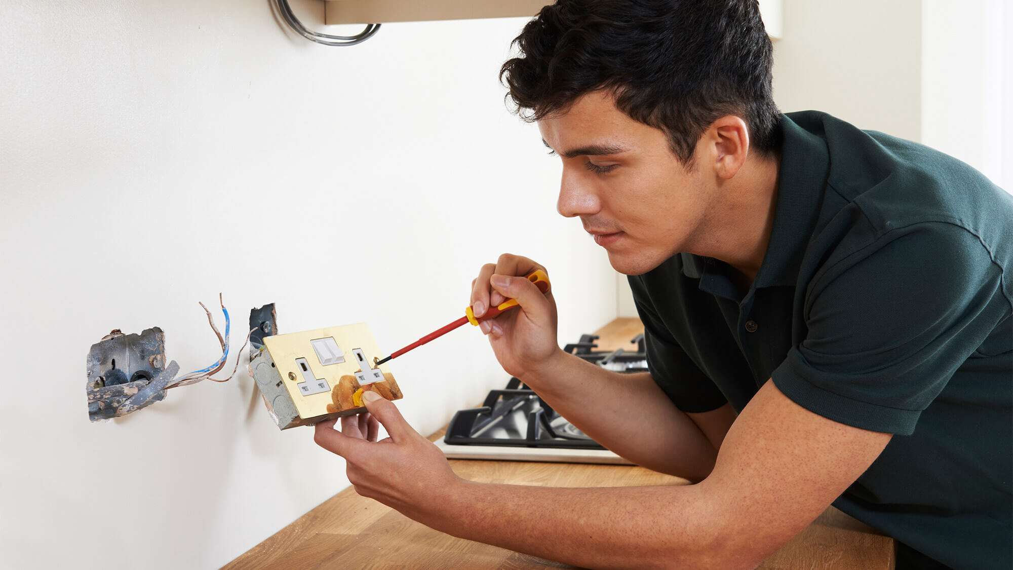 Common Electricity Issues to Look for When You Buy a House