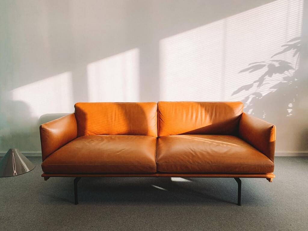 A Complete Guide to Know Difference Between Sofa Vs Couch