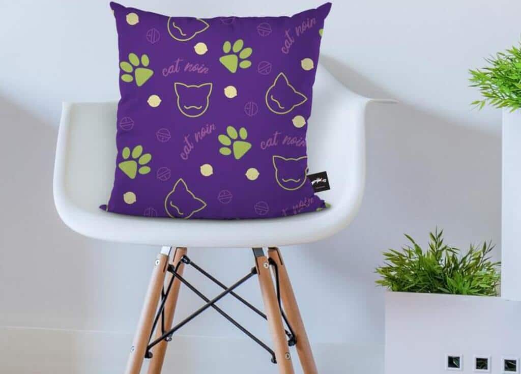 Explore the 6 Best Purple Throw Pillows for Your Apartment