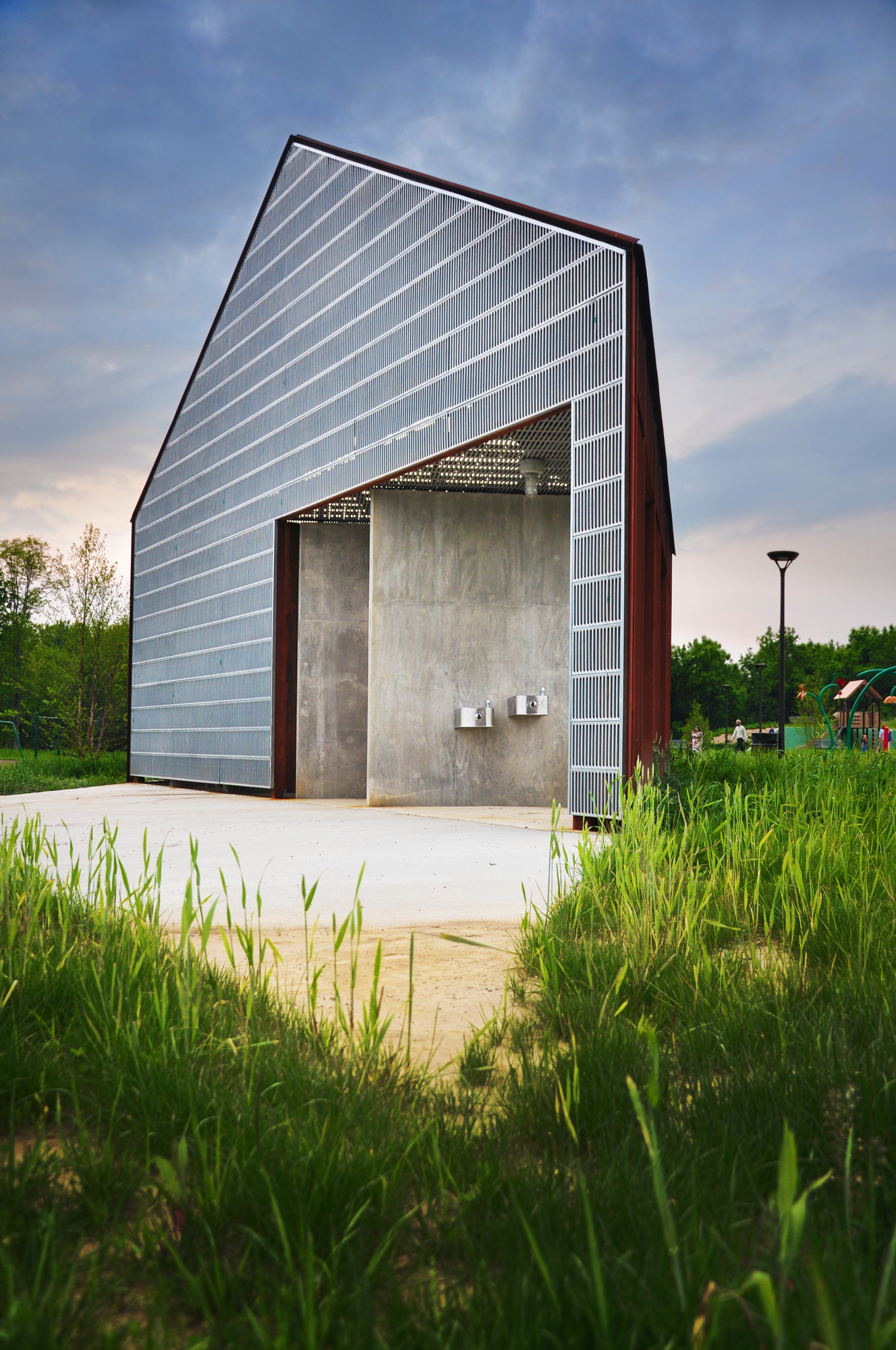 Riverview Park Visitor Service Building I Architecture Style