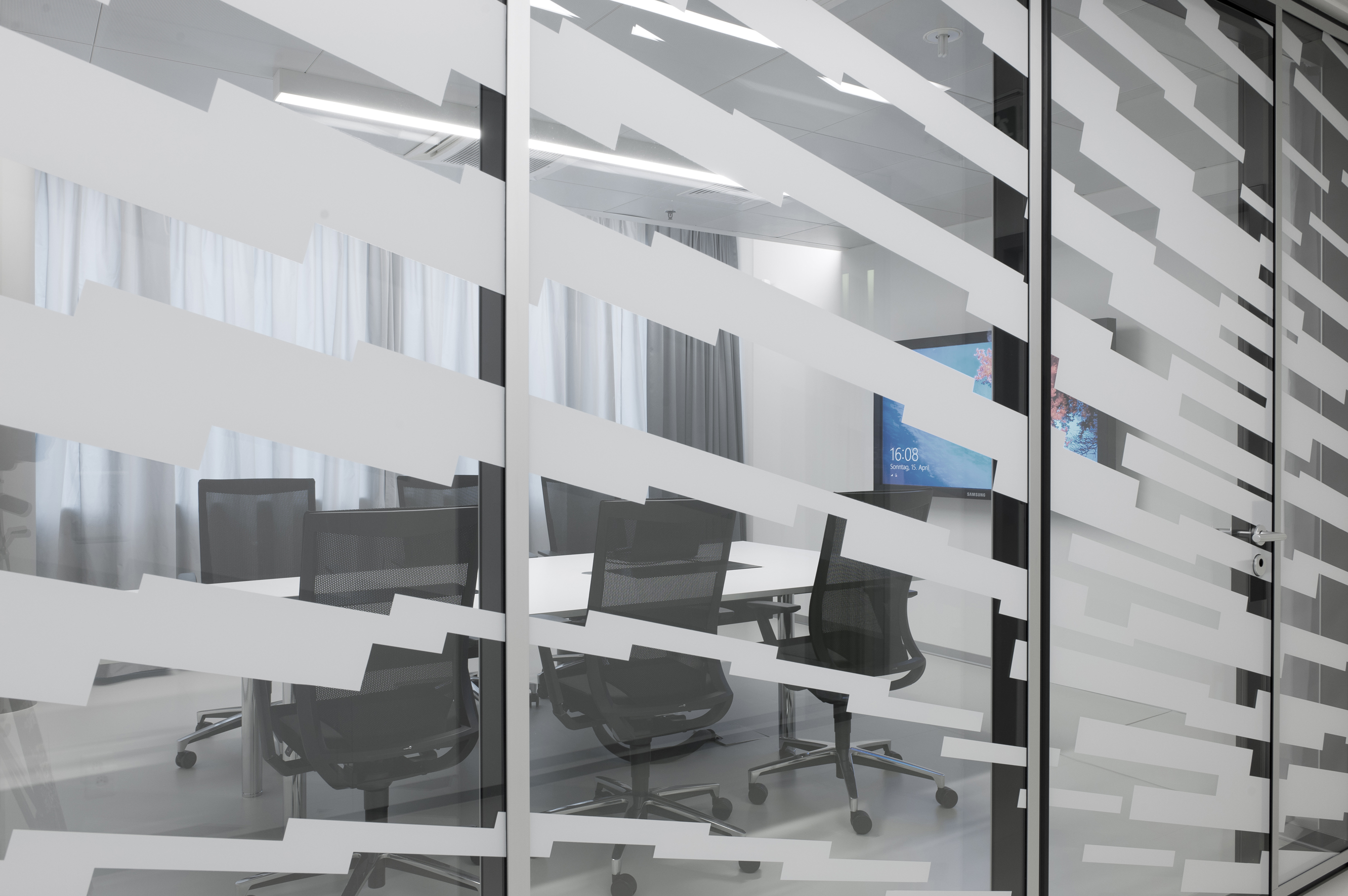 Idea 352428 MICROSOFT Briefing Center by COAST office