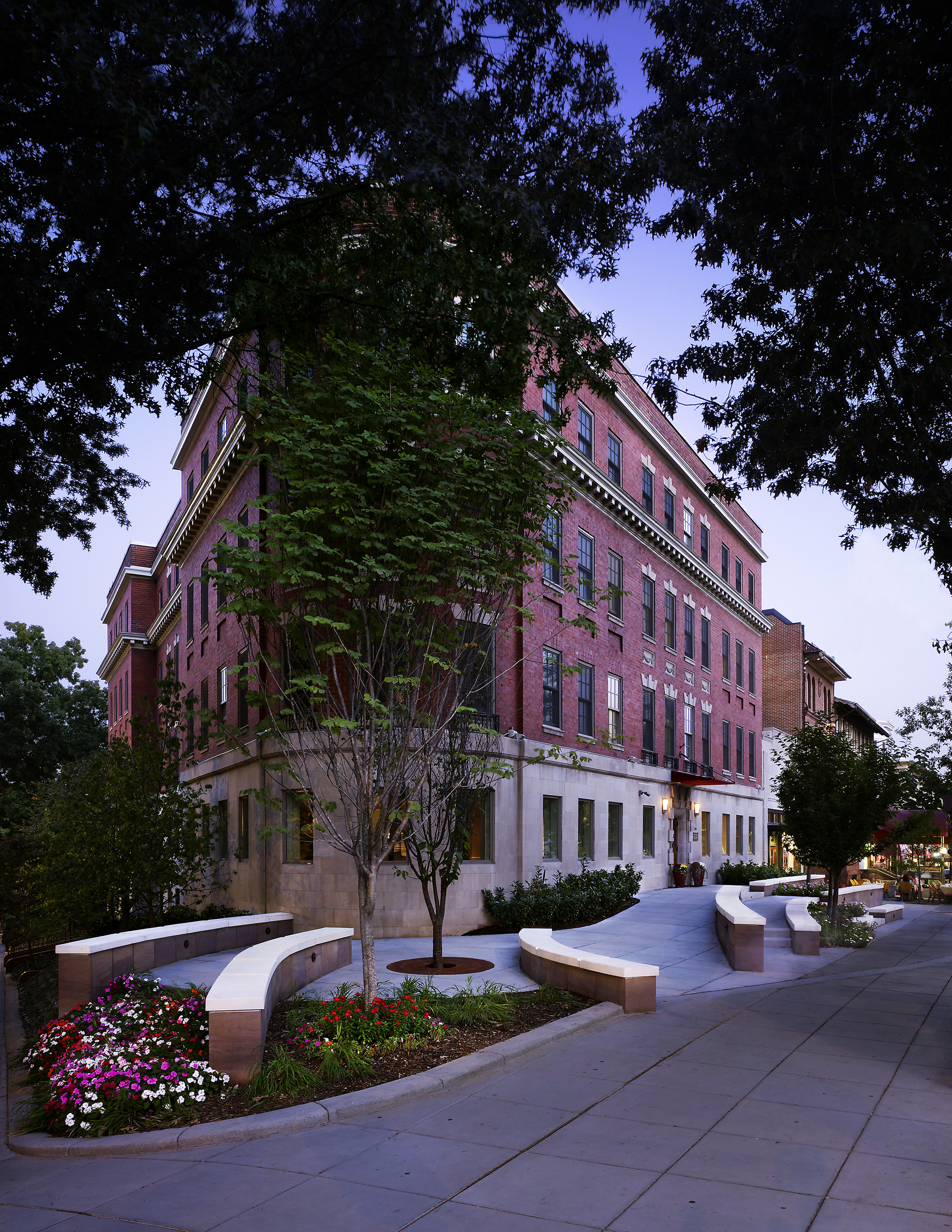 Stanford University, Washington DC Campus by Landscape