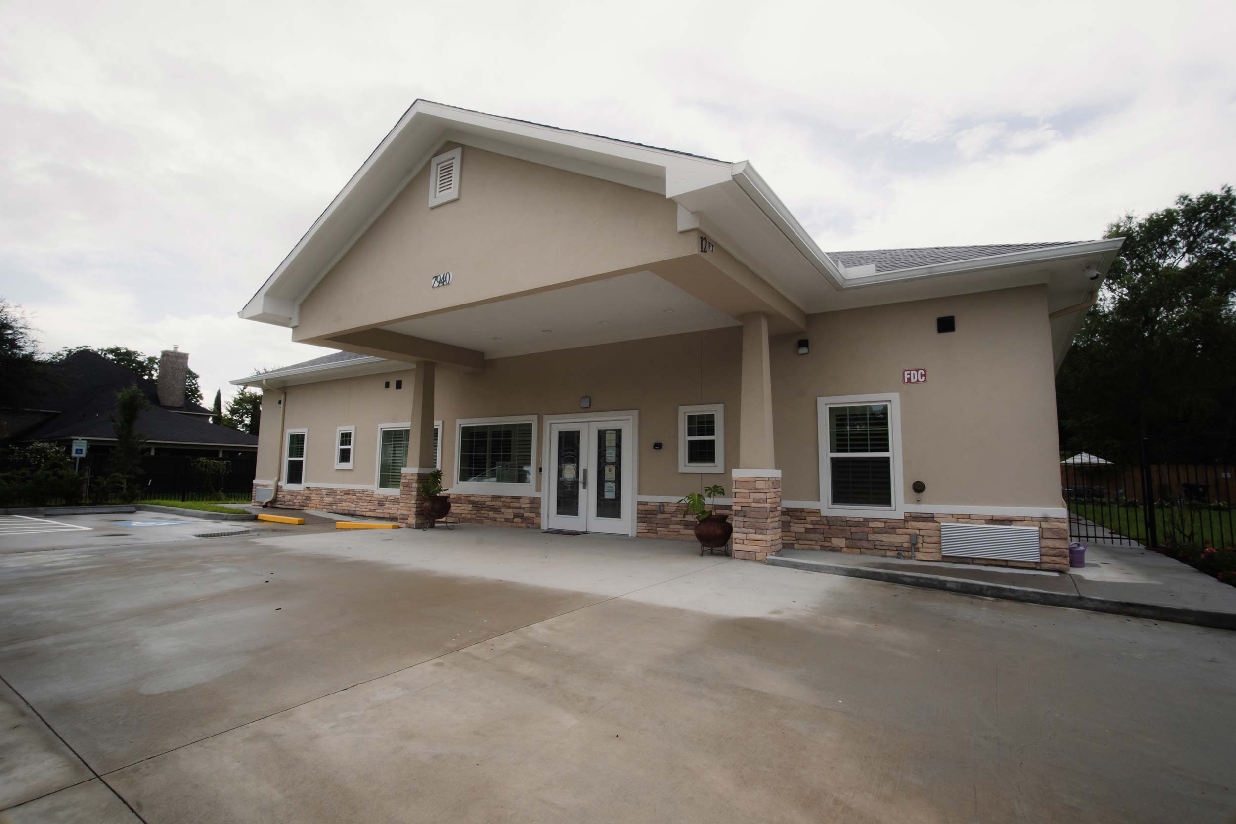 Gallery Arch Memory Care