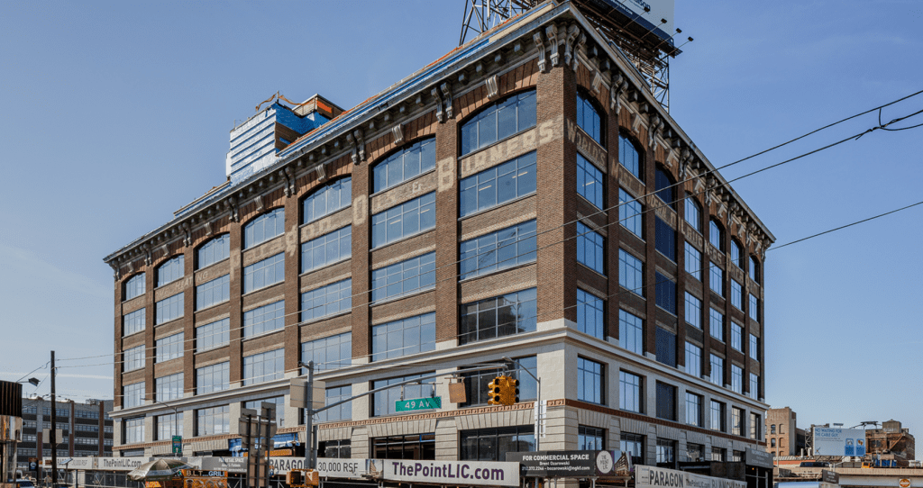 Paragon Building 2100 49th Avenue Archstone Builders LLC