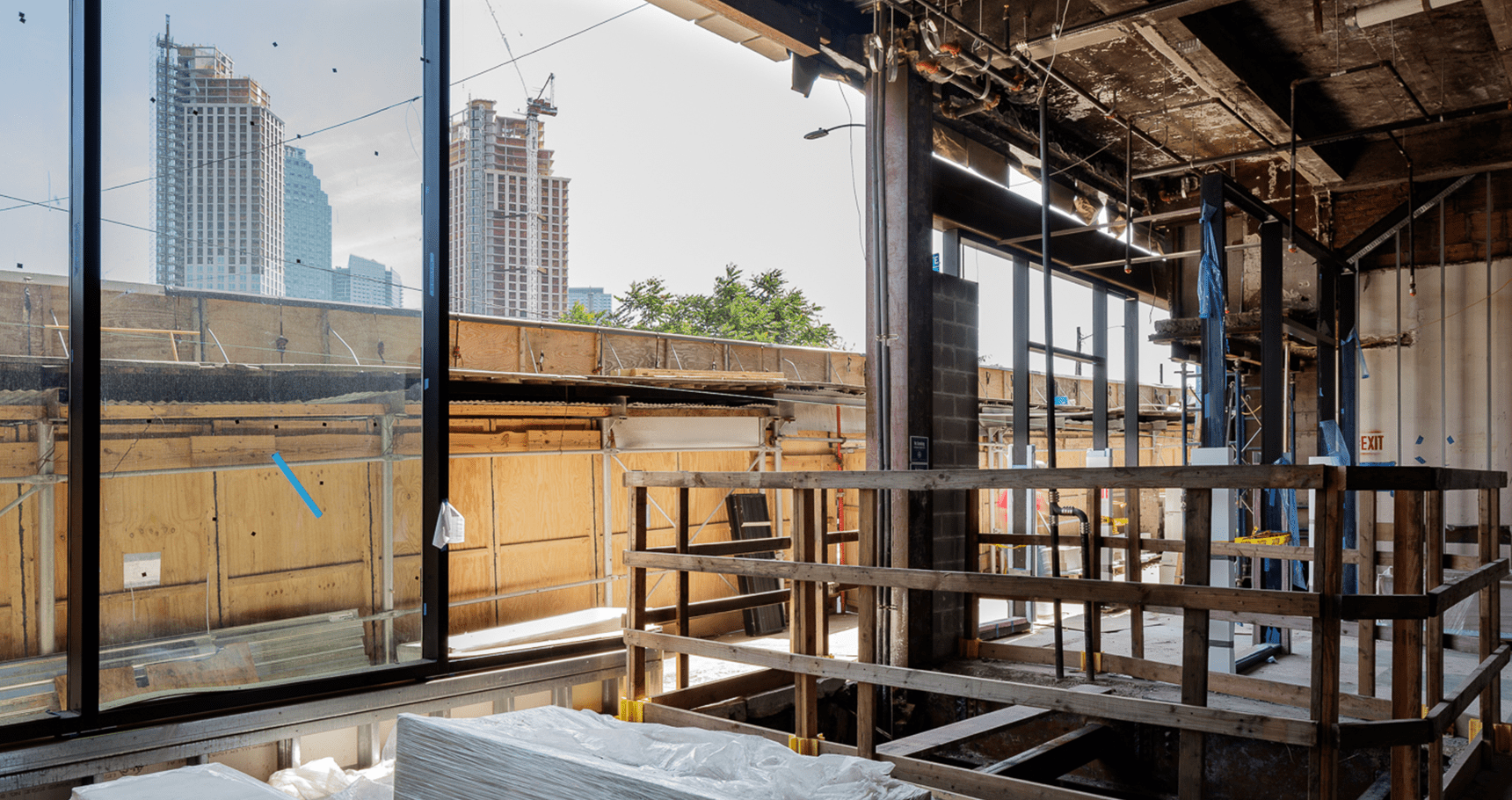 Paragon Building 2100 49th Avenue Archstone Builders LLC