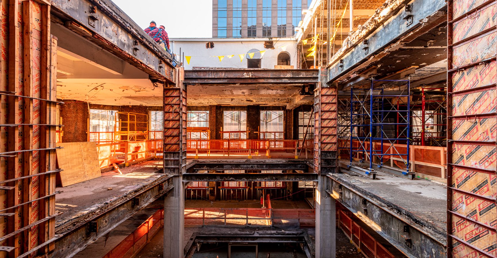 Lord and Taylor Building 424434 Fifth Avenue Archstone Builders LLC