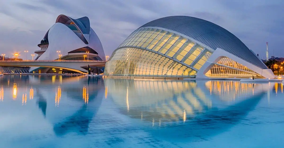 Modern vs Contemporary Architecture Difference (2024)