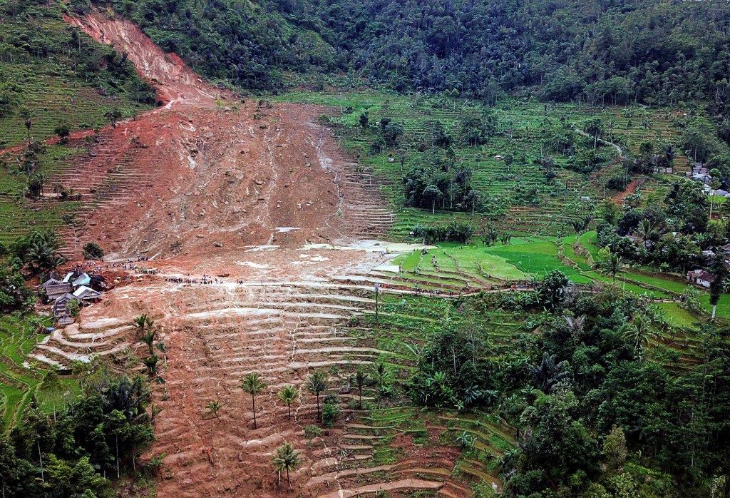 Analisis Longsor (Metode Skoring) GEO_ARCHY