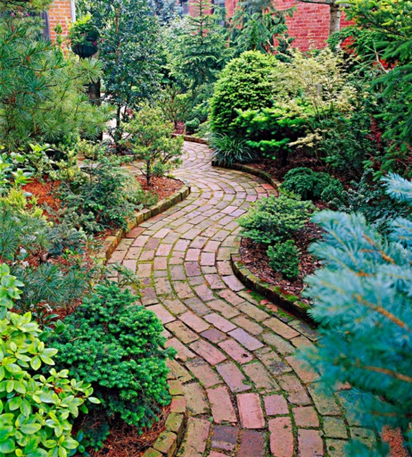 Gartenwege anlegen kreative Beispiele