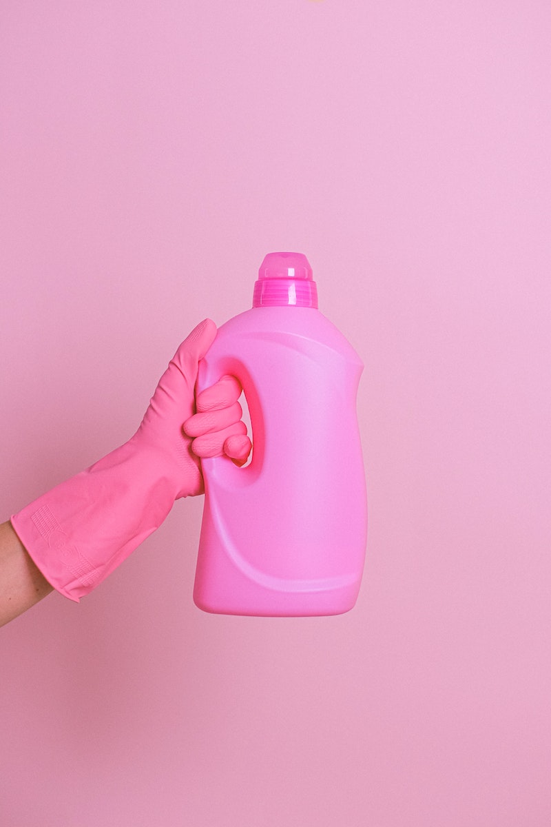 How to clean your white Vans shoes like a pro