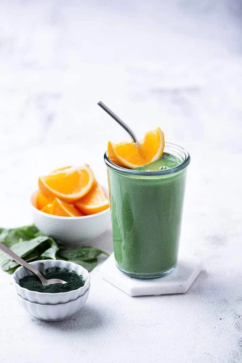 5+ Spirulina Benefits, Nutrition, and Side Effects