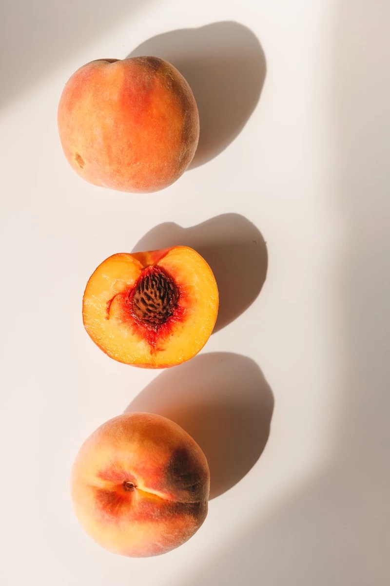 How to store peaches to keep them super juicy & full of flavor