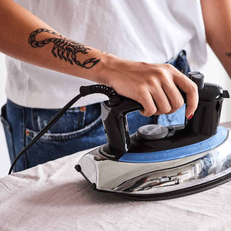 How to Clean Your Iron Easily Ultimate Guide