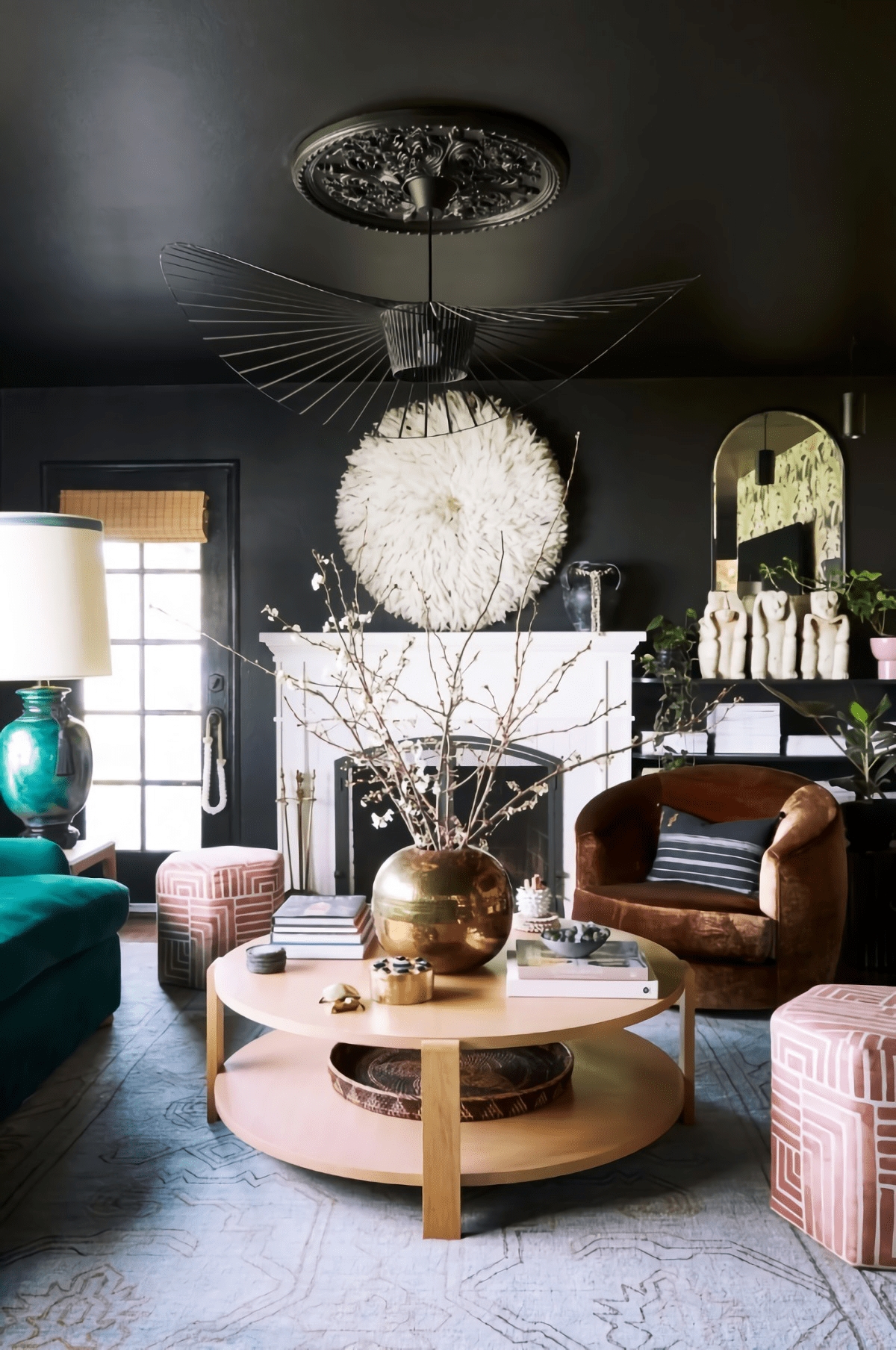 6 Sleek Ways to Decorate Your Coffee Table 2023 Decor Trends
