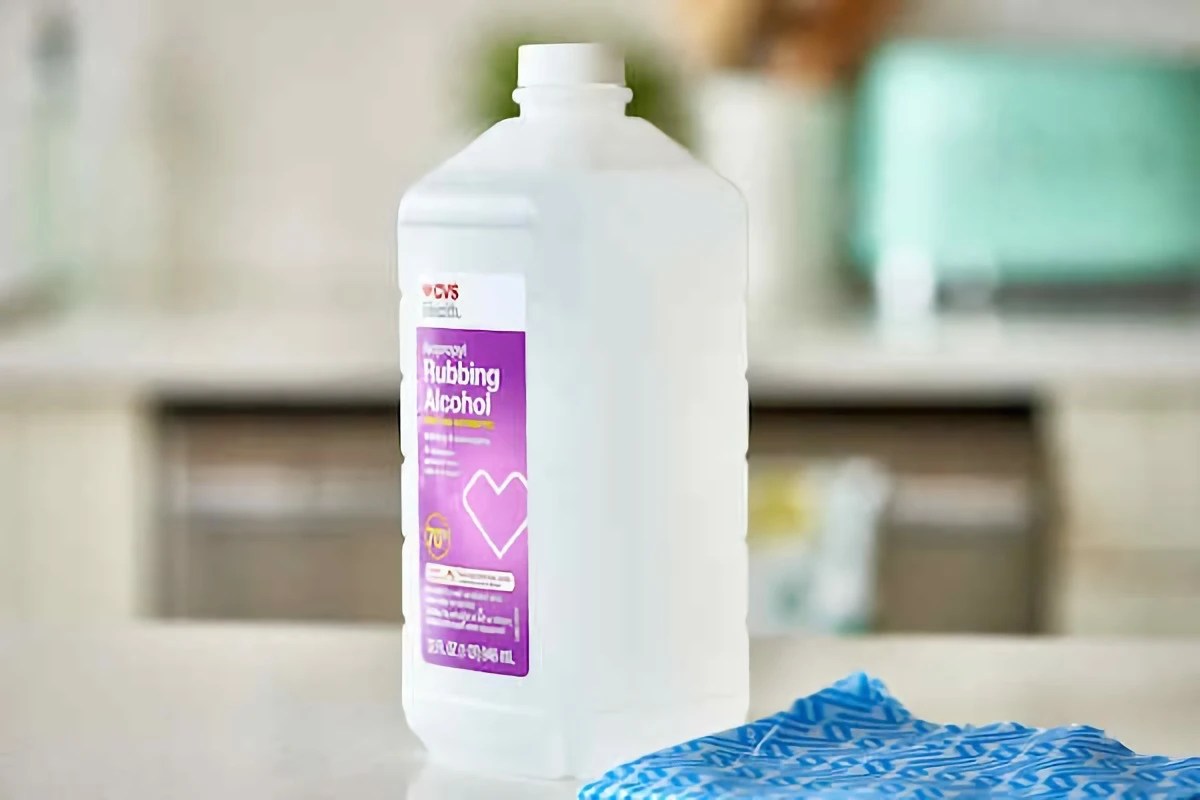 10 Useful Rubbing Alcohol Hacks You Never Knew About