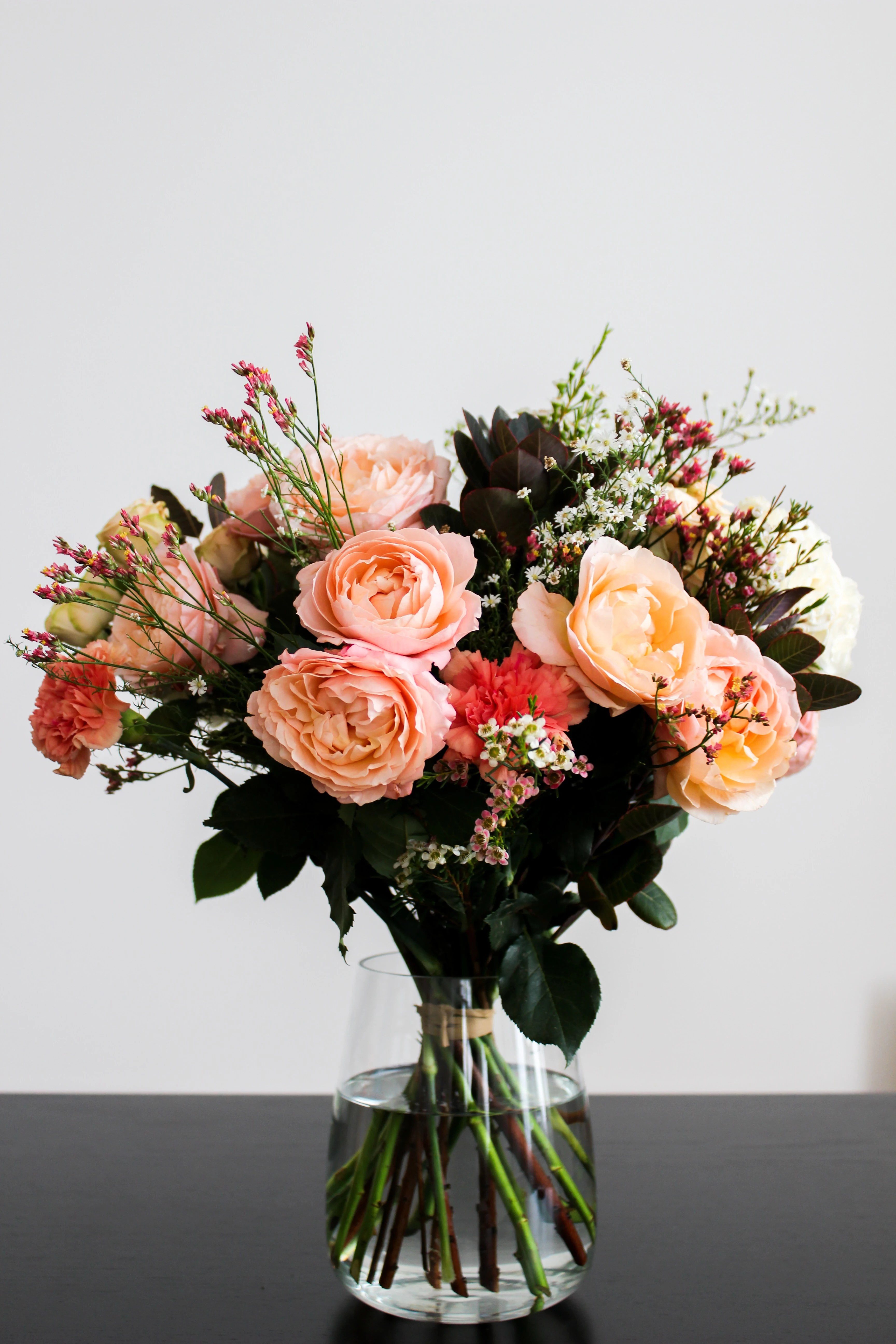How To Arrange Flowers Like A Pro In 8 Simple Steps