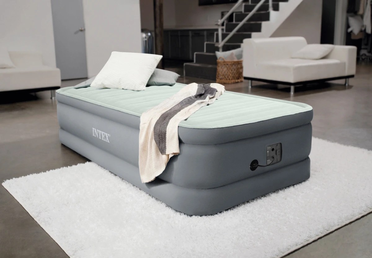 5 Ways To Make An Air Mattress More Comfortable