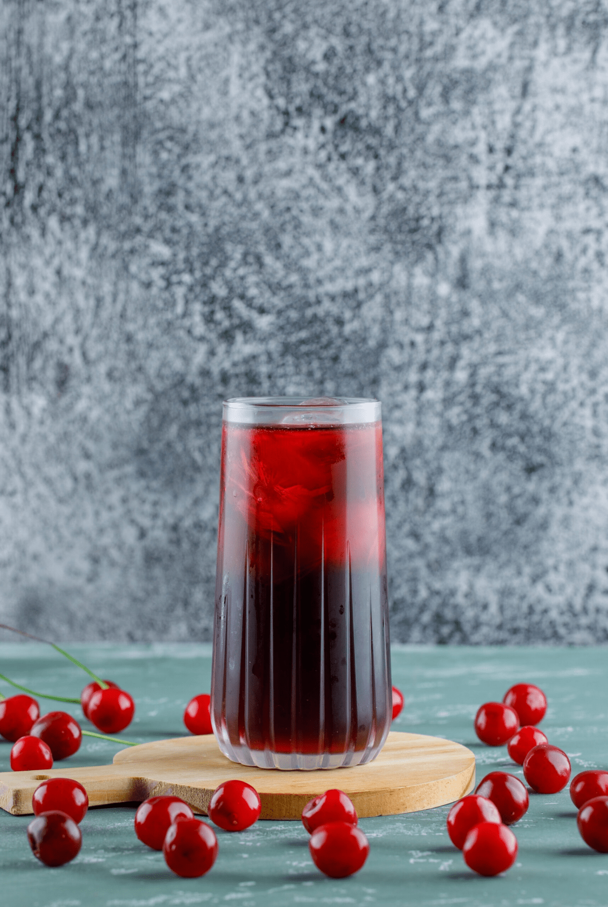 6 Surprising Health Benefits of Drinking Cranberry Juice
