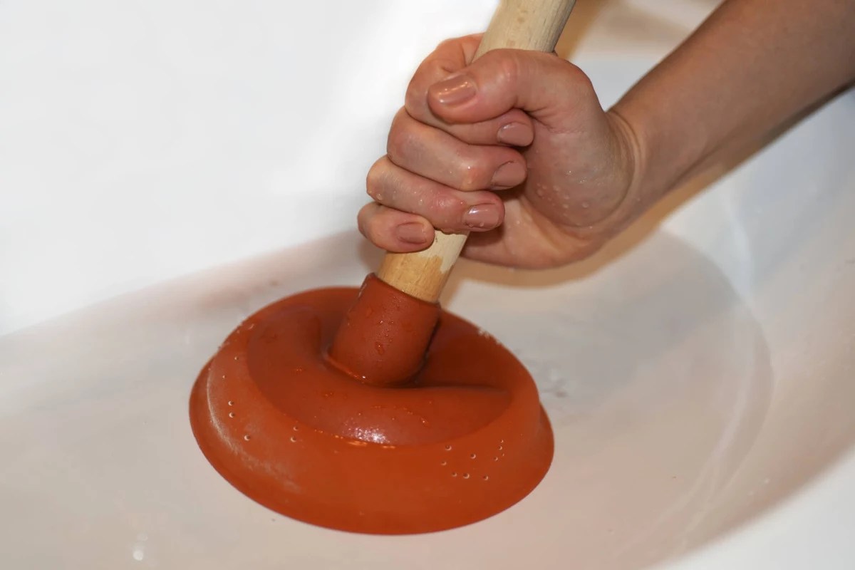 How To Use A Plunger Beginner’s Guide To Easy Clog Handling