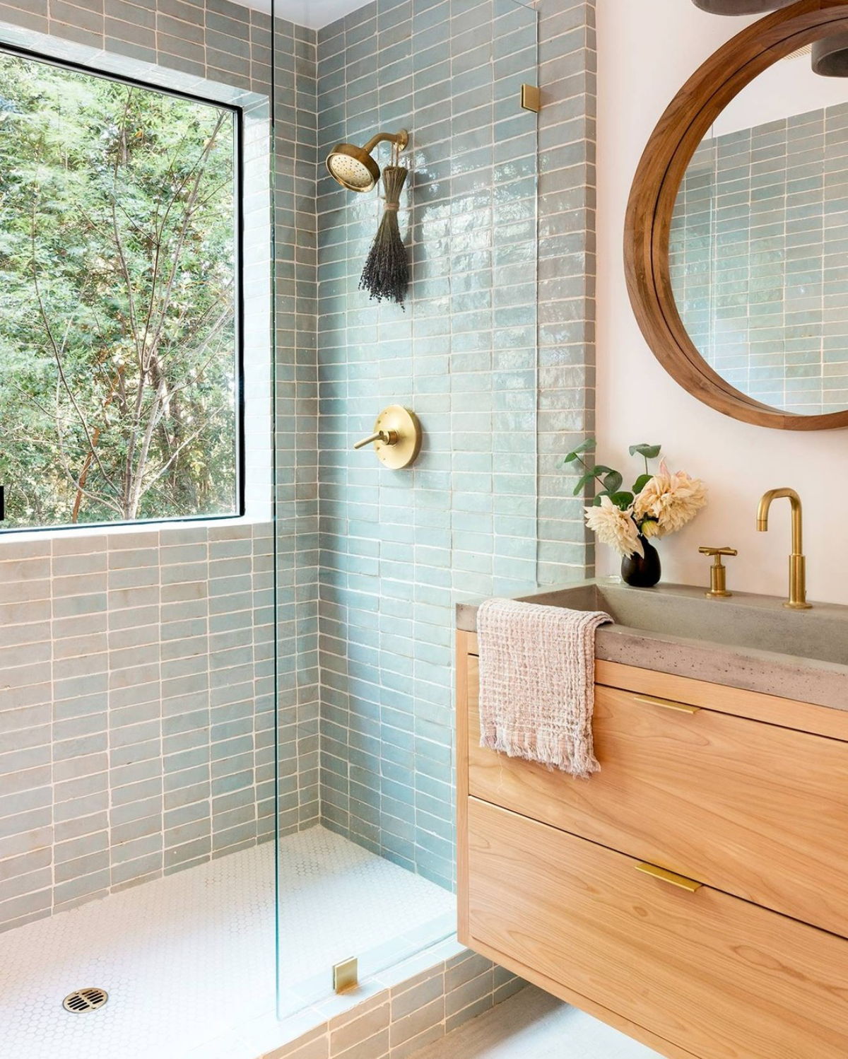 Transforming A Tiny Space My 10 Favorite Tile Shower Ideas For Small