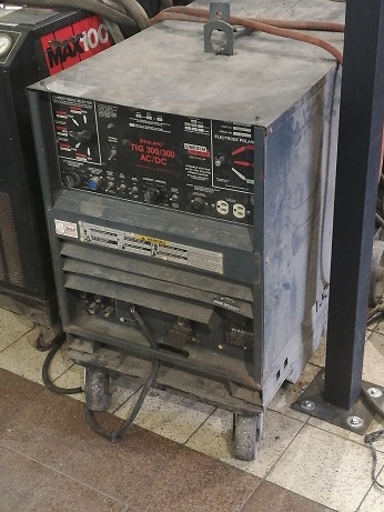 Lincoln 300 – Arcweld & Equipment - Pretoria 012 3861418