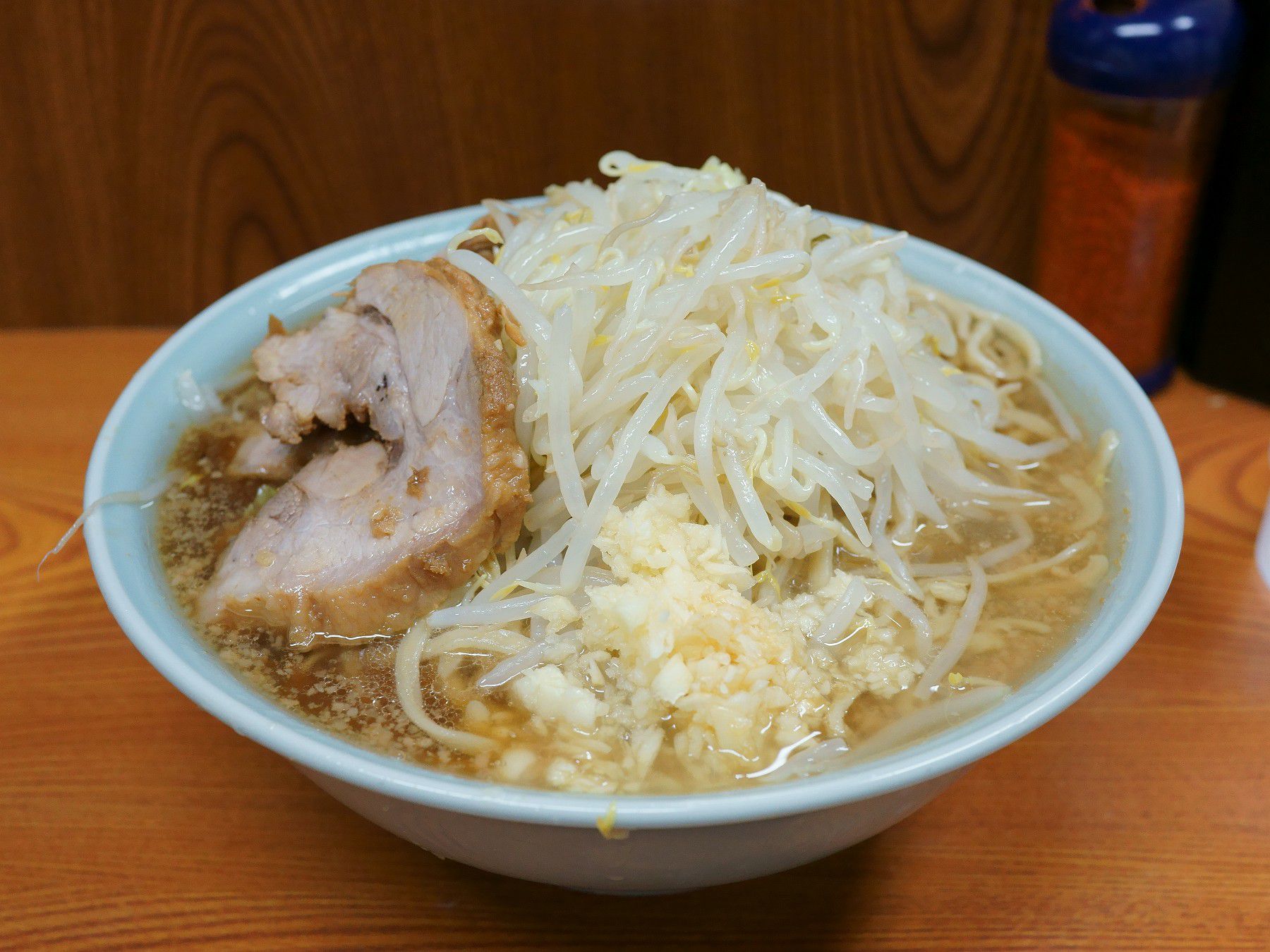 にんにく…美味しくて健康効果も高く料理で万能だが、臭い エリアブルー