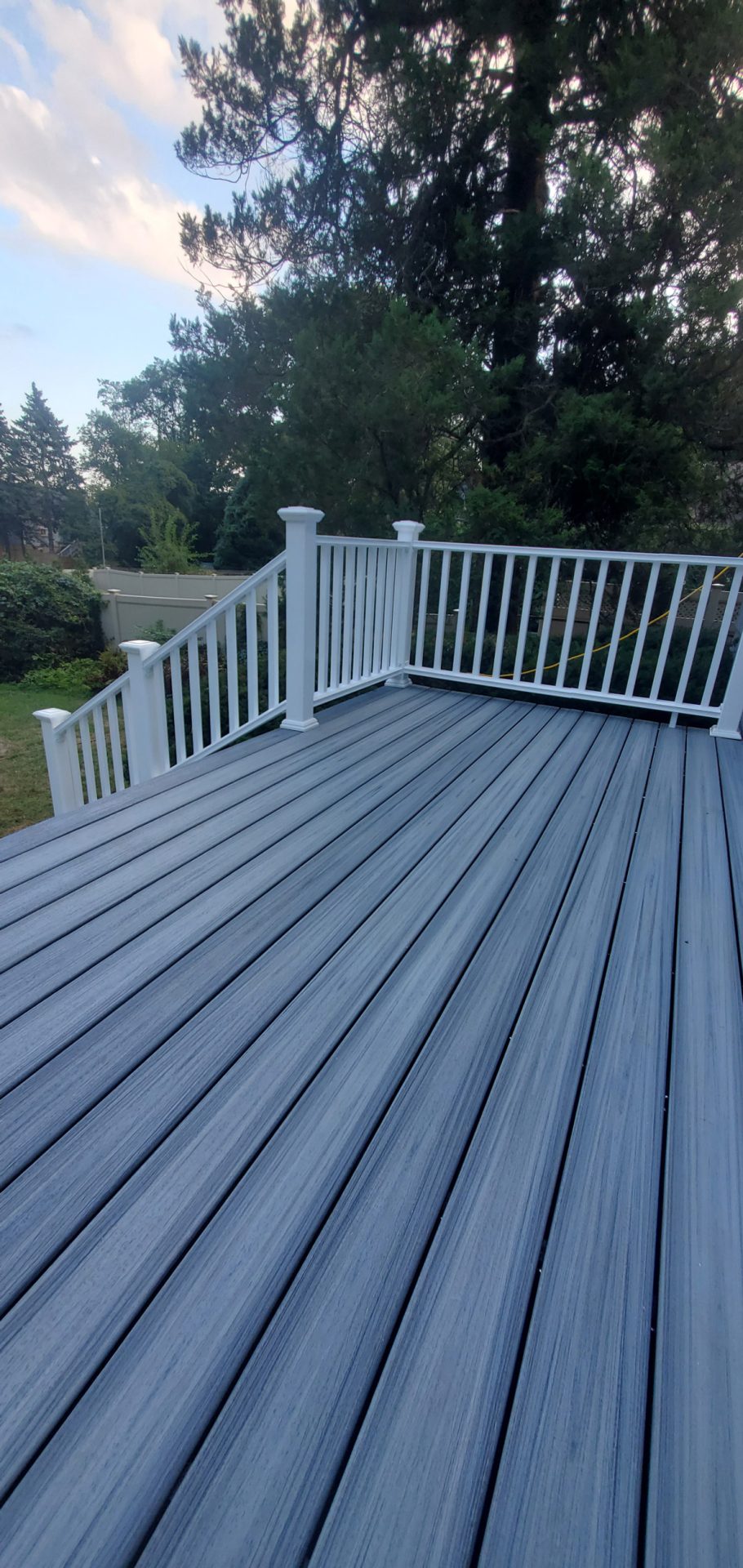 Custom Deck Design and Construction Area Renovation Deck Contractor