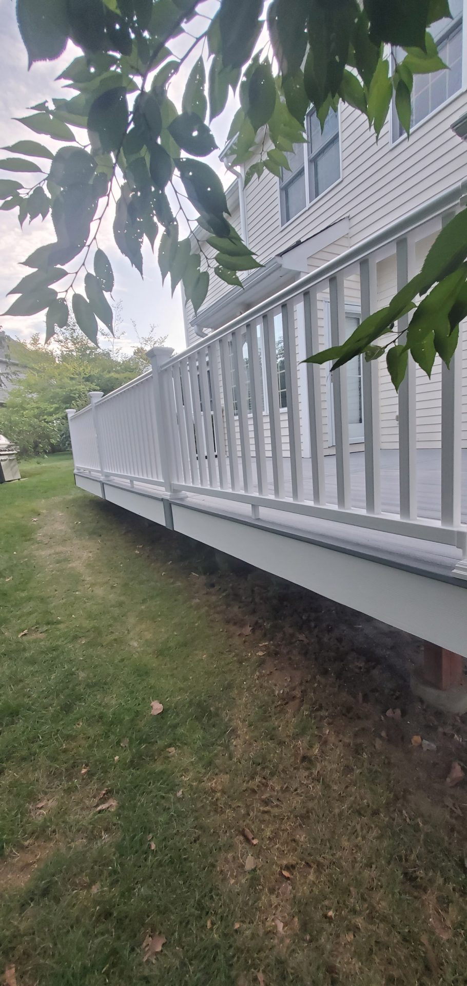 Custom Deck Design and Construction Area Renovation Deck Contractor