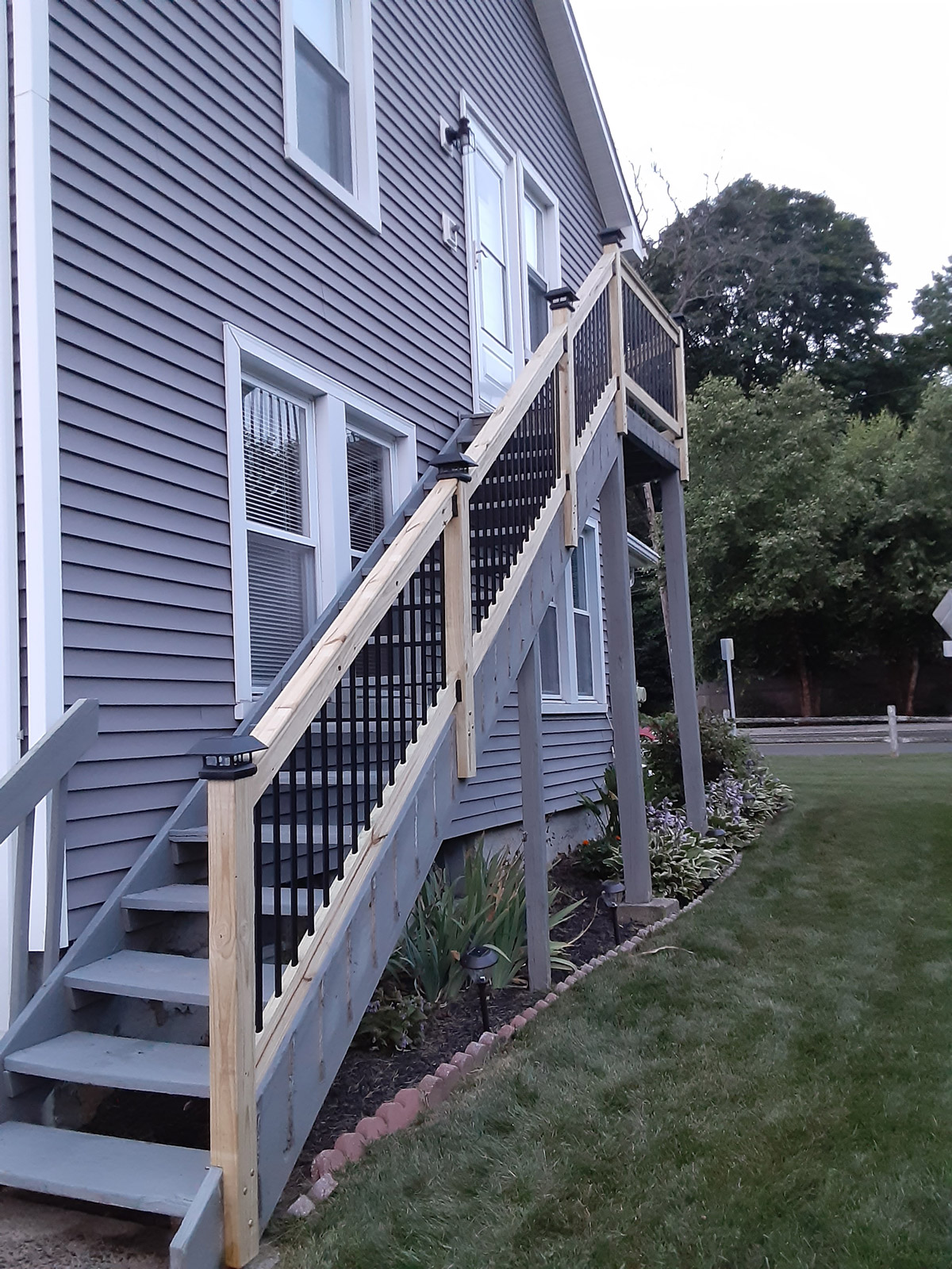 Custom Deck Design and Construction Area Renovation Deck Contractor