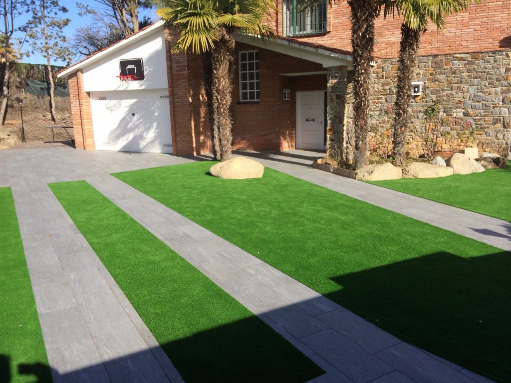 Características que debe tener el césped artificial para