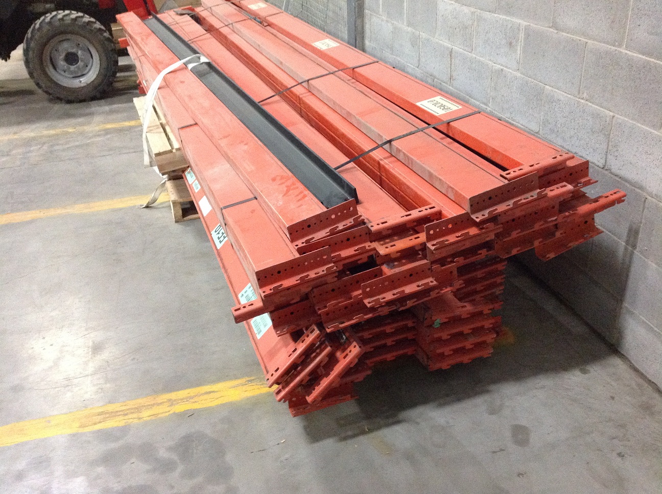 Used racking beam 152.5'' X 5'' RR AREIC Inc.
