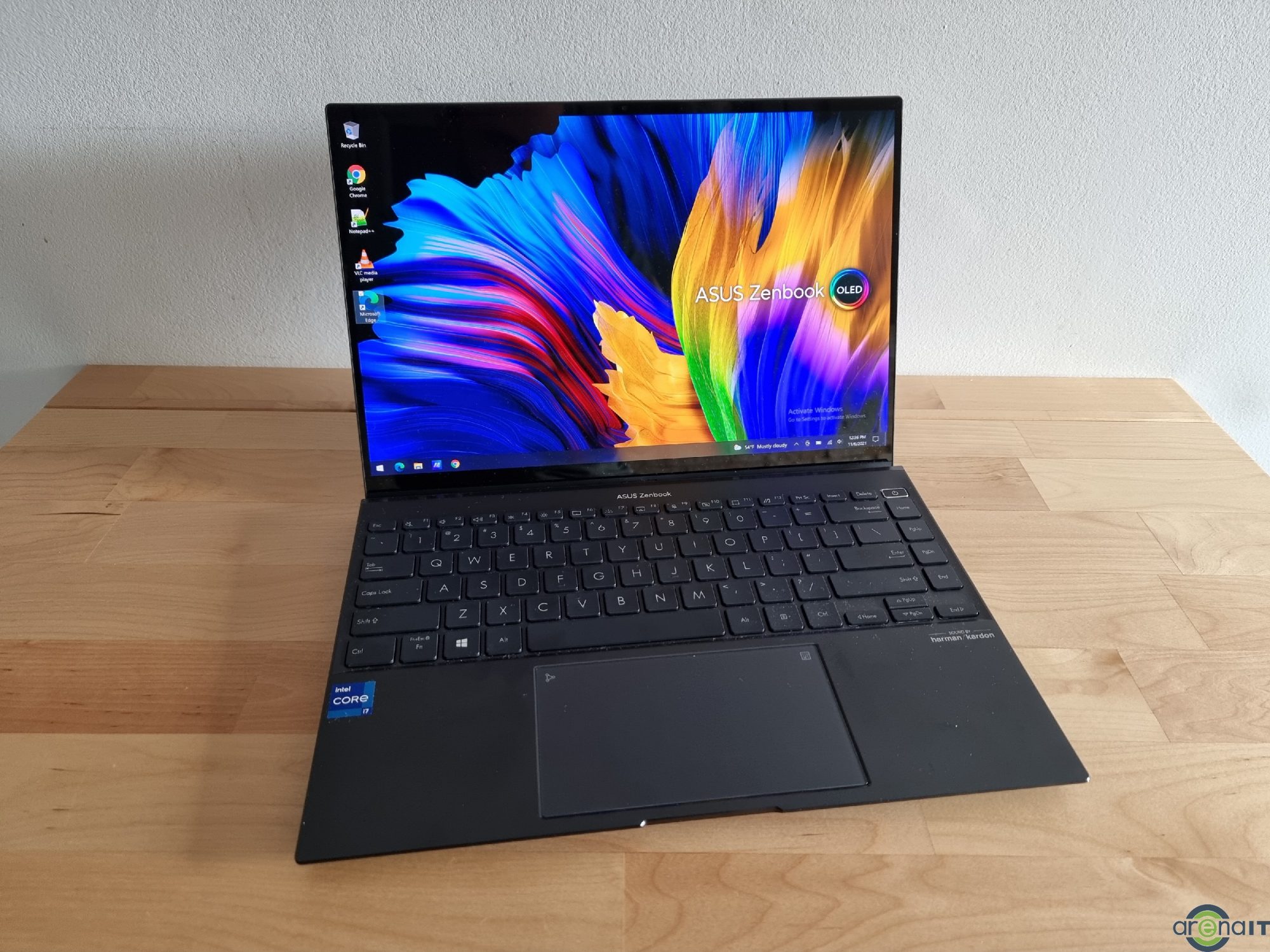 Asus ZenBook 14X UX5401: laptop ultraportabil performant