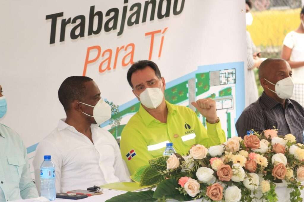 Argos Dominicana firma acuerdo para la construcción de parque central