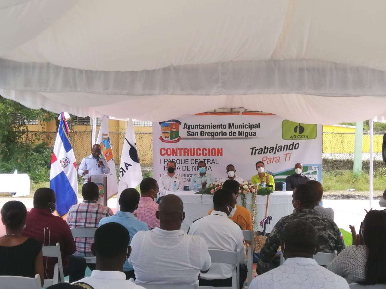 Argos Dominicana firma acuerdo para la construcción de parque central