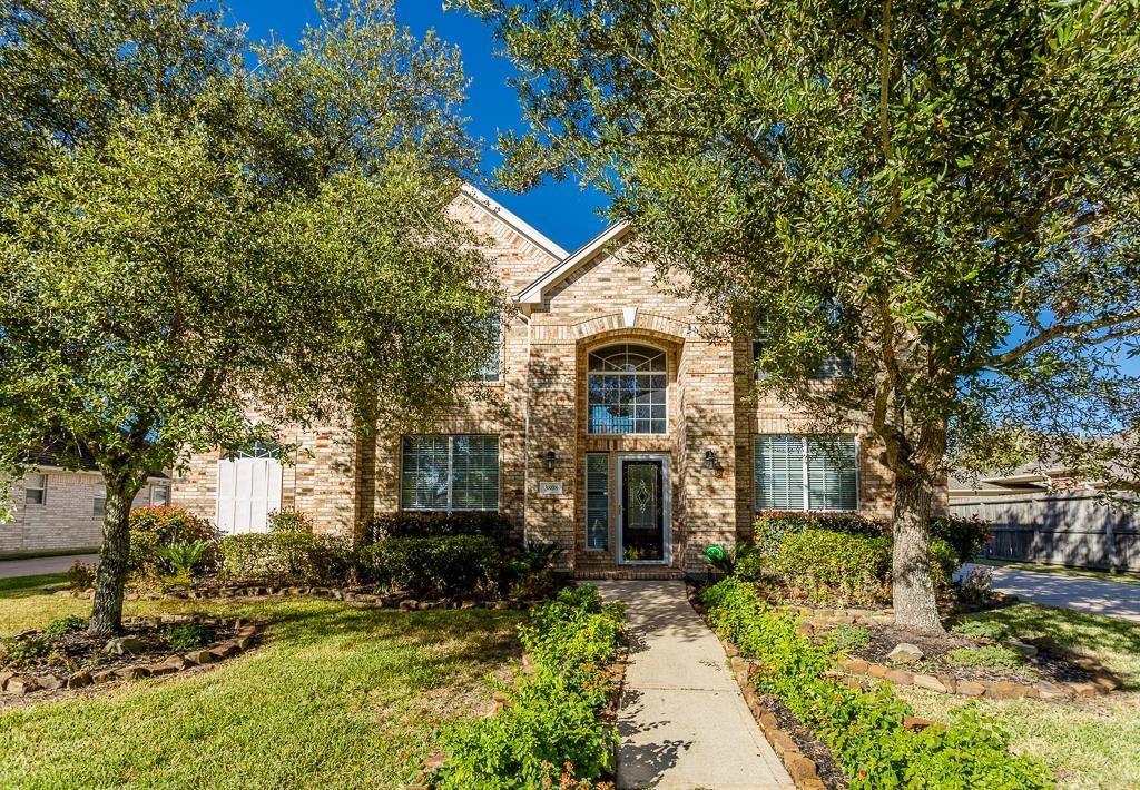 3808 Travis Lake Court Pearland, TX 77581 Absolute Realty Group