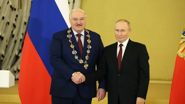 Фото:  Лукашенко та Путін