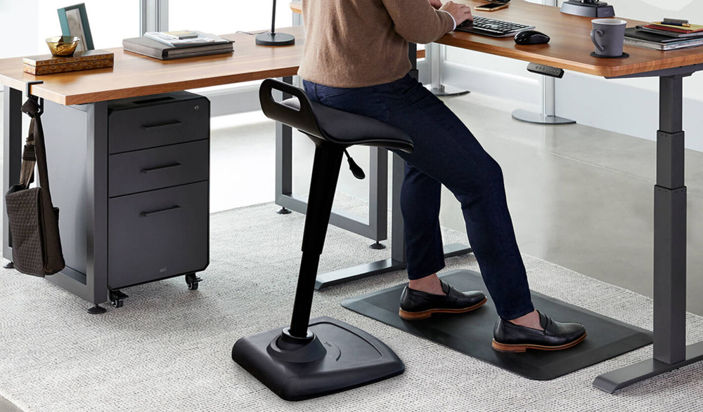 Elevate Your Workspace With The Best Standing Desk Accessories