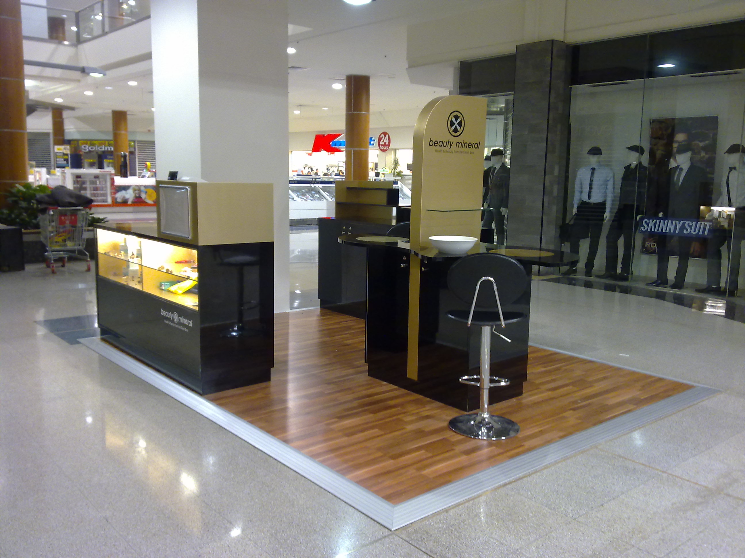 02 SHOPPING CENTRE KIOSKS Arien Group Arien Group