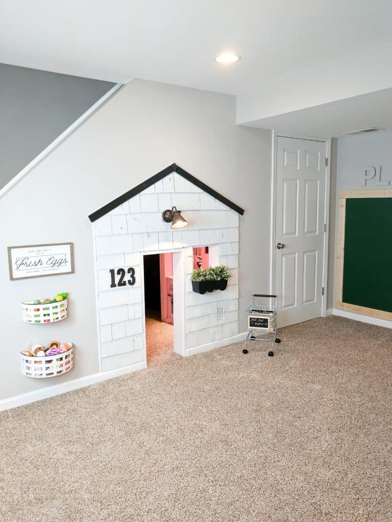 Under Stairs Playhouse arinsolangeathome