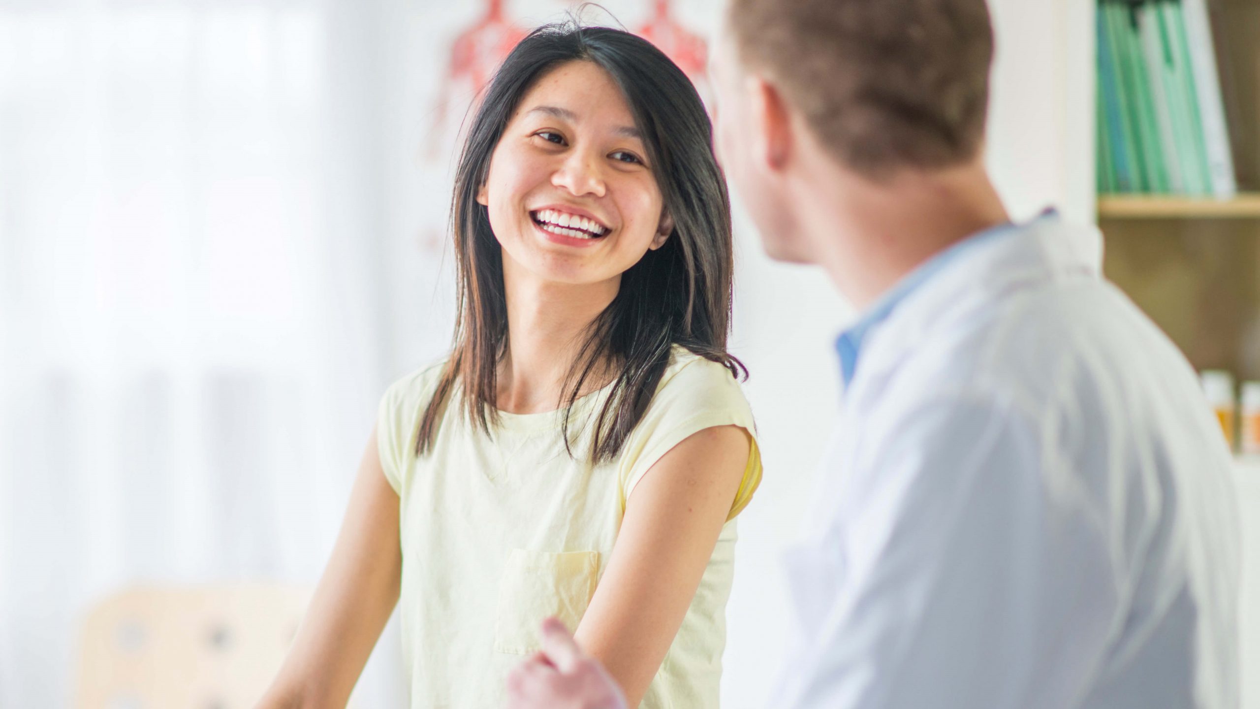 Dr. Amini Discusses Minimally Invasive Surgery and the Opioid Crisis