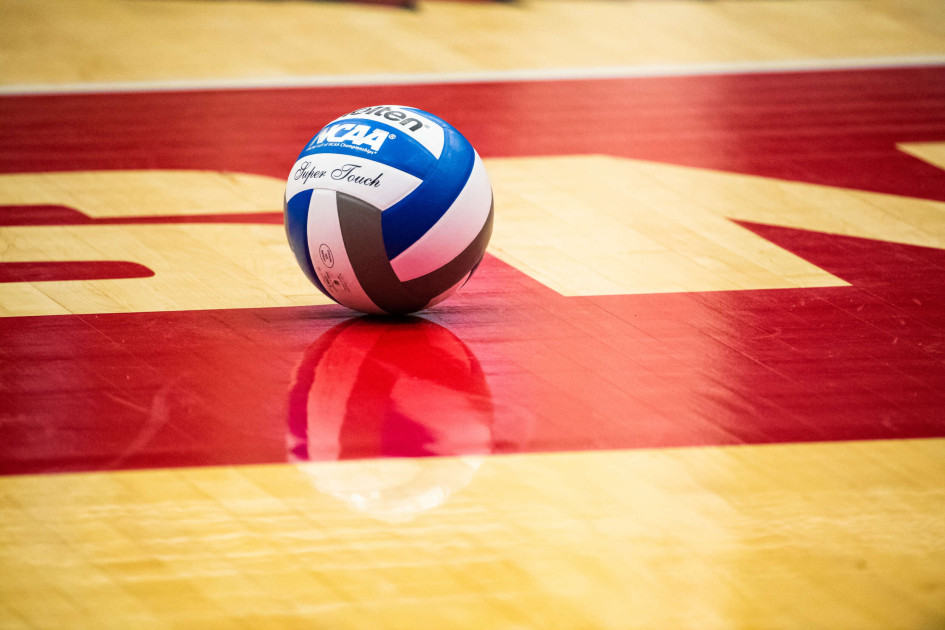 Arkansas Volleyball Inks Five for 2023 BVM Sports