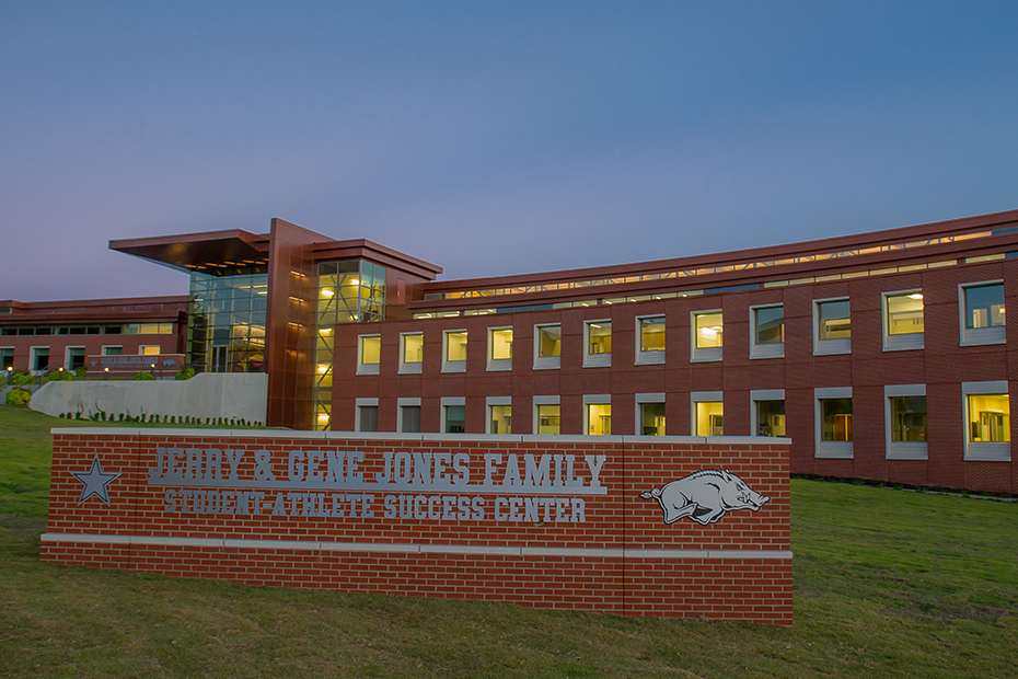 Razorbacks Turn In Impressive Spring in Classroom Arkansas Razorbacks