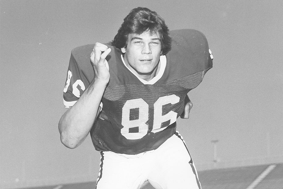 Hampton Named SEC Football Legend Arkansas Razorbacks