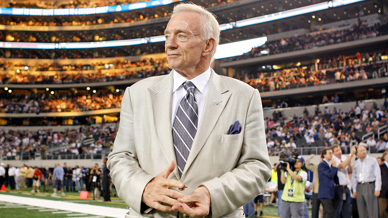 Jerry Jones Named to Cotton Bowl Hall of Fame Arkansas Razorbacks