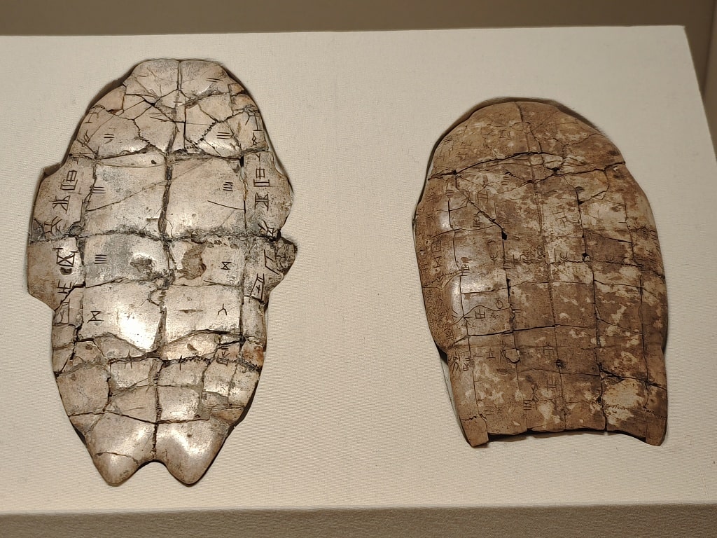 "Oracle Bone Inscriptions", the world's oldest writing system that has